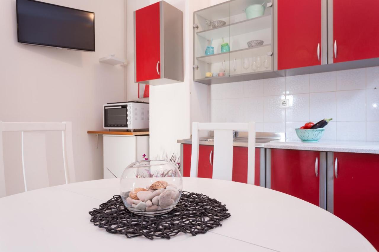 Lara - Apartment Near The Beach Врбник Экстерьер фото