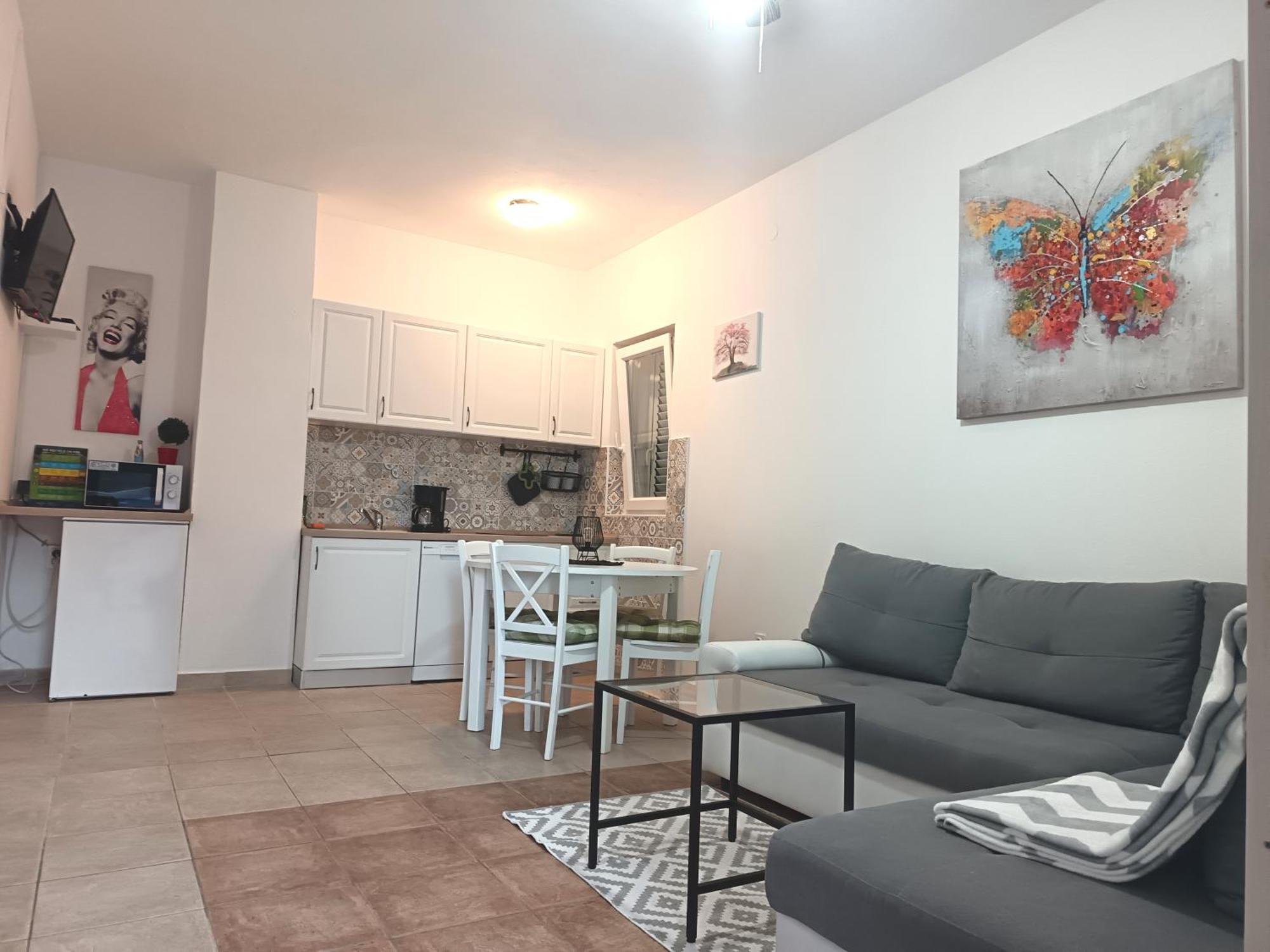 Lara - Apartment Near The Beach Врбник Экстерьер фото